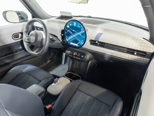 fotoG 7 del MINI MINI 3 Puertas Cooper C 115 kW (156 CV) 156cv Gasolina del 2025 en Girona