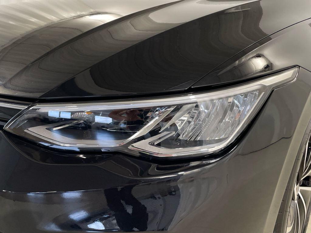 Volkswagen Golf 1.5 eTSI en Barcelona