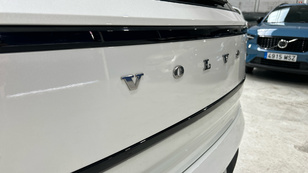 Volvo EX30 Single Motor Core Auto 200 kW (272 CV) - 39 Volvo EX30 Single Motor BEV Ocasión 200 KW (272CV) - 39