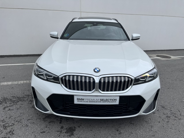 BMW Serie 3 318d Touring color Blanco. Año 2025. 110KW(150CV). Diésel. En concesionario Novomóvil Oleiros de Coruña