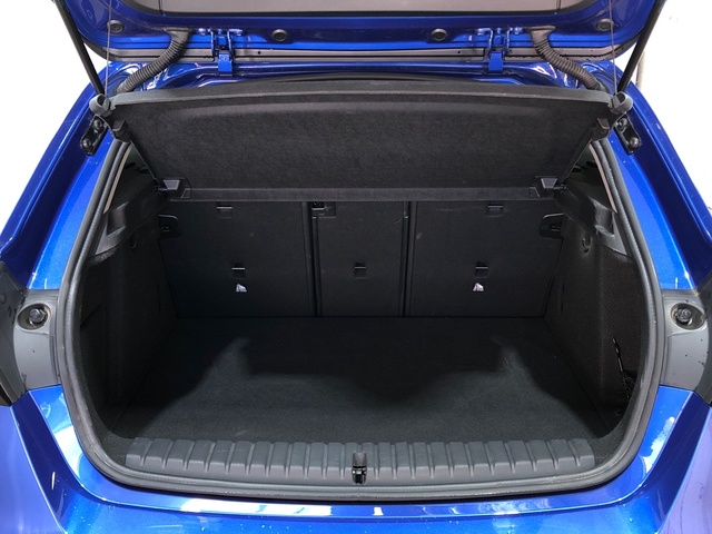 BMW Serie 1 120d color Azul. Año 2024. 120KW(163CV). Diésel. En concesionario Movilnorte El Plantio de Madrid