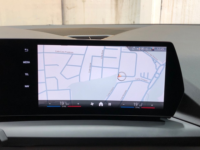 BMW Serie 1 120d color Azul. Año 2024. 120KW(163CV). Diésel. En concesionario Movilnorte El Plantio de Madrid