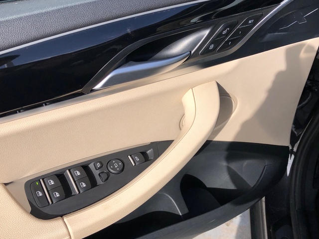 BMW X3 xDrive20d color Gris. Año 2024. 140KW(190CV). Diésel. En concesionario Vehinter Getafe de Madrid