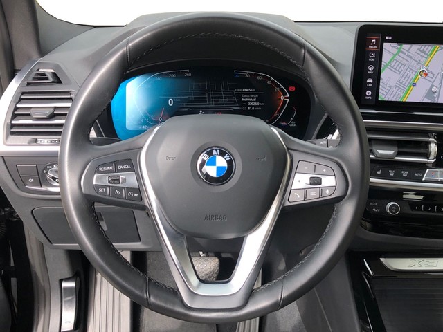 BMW X3 xDrive20d color Gris. Año 2024. 140KW(190CV). Diésel. En concesionario Vehinter Getafe de Madrid