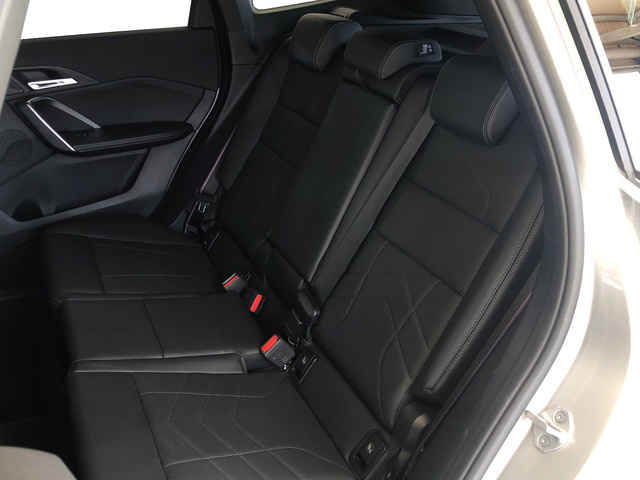 BMW X1 sDrive20d color Gris Plata. Año 2024. 120KW(163CV). Diésel. En concesionario Vehinter Getafe de Madrid