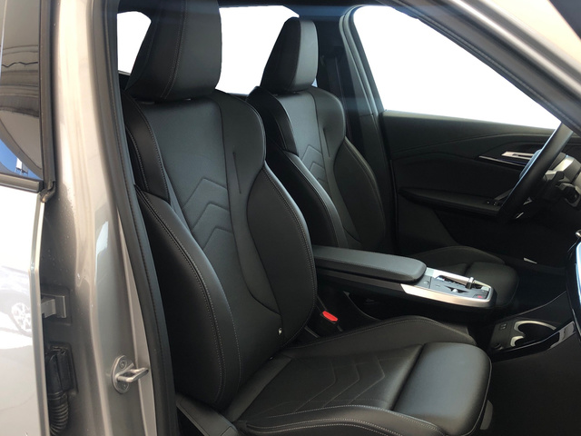 BMW X1 sDrive20d color Gris Plata. Año 2024. 120KW(163CV). Diésel. En concesionario Vehinter Getafe de Madrid