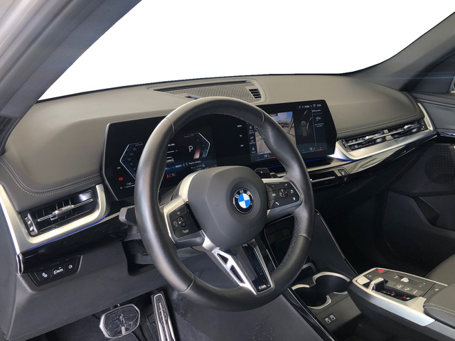 BMW X1 sDrive20d color Gris Plata. Año 2024. 120KW(163CV). Diésel. En concesionario Vehinter Getafe de Madrid