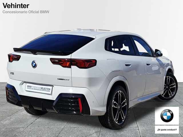 BMW X2 sDrive18d color Blanco. Año 2025. 110KW(150CV). Diésel. En concesionario Vehinter Getafe de Madrid
