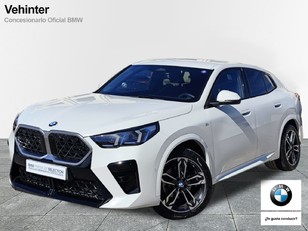 Fotos de BMW X2 sDrive18d color Blanco. Año 2025. 110KW(150CV). Diésel. En concesionario Vehinter Getafe de Madrid