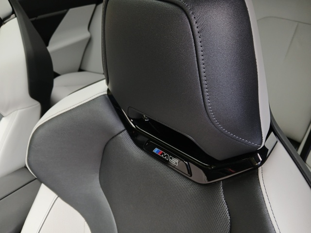 BMW M M5 color Gris. Año 2025. 535KW(727CV). Híbrido Electro/Gasolina. En concesionario GANDIA Automoviles Fersan, S.A. de Valencia