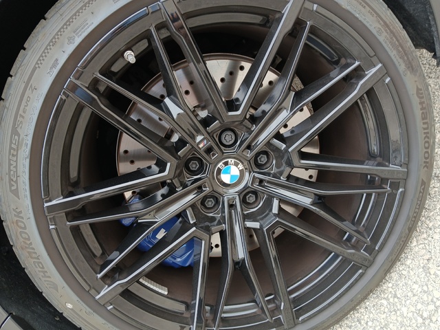 BMW M M5 color Gris. Año 2025. 535KW(727CV). Híbrido Electro/Gasolina. En concesionario GANDIA Automoviles Fersan, S.A. de Valencia