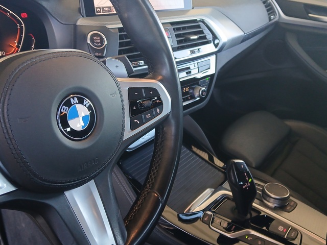 BMW X4 xDrive20d color Negro. Año 2020. 140KW(190CV). Diésel. En concesionario GANDIA Automoviles Fersan, S.A. de Valencia