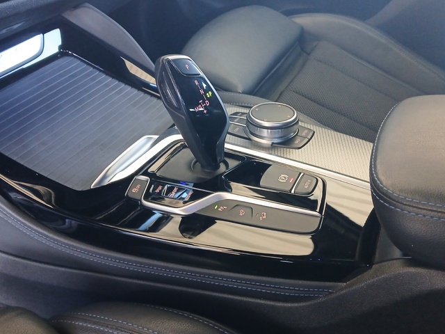 BMW X4 xDrive20d color Negro. Año 2020. 140KW(190CV). Diésel. En concesionario GANDIA Automoviles Fersan, S.A. de Valencia