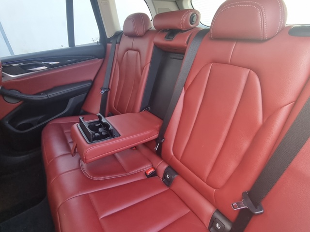 BMW X3 xDrive20d color Blanco. Año 2018. 140KW(190CV). Diésel. En concesionario GANDIA Automoviles Fersan, S.A. de Valencia