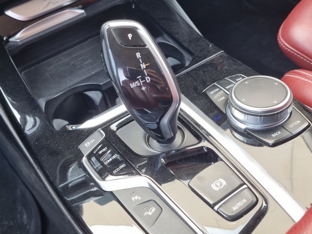 BMW X3 xDrive20d color Blanco. Año 2018. 140KW(190CV). Diésel. En concesionario GANDIA Automoviles Fersan, S.A. de Valencia