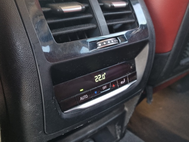 BMW X3 xDrive20d color Blanco. Año 2018. 140KW(190CV). Diésel. En concesionario GANDIA Automoviles Fersan, S.A. de Valencia