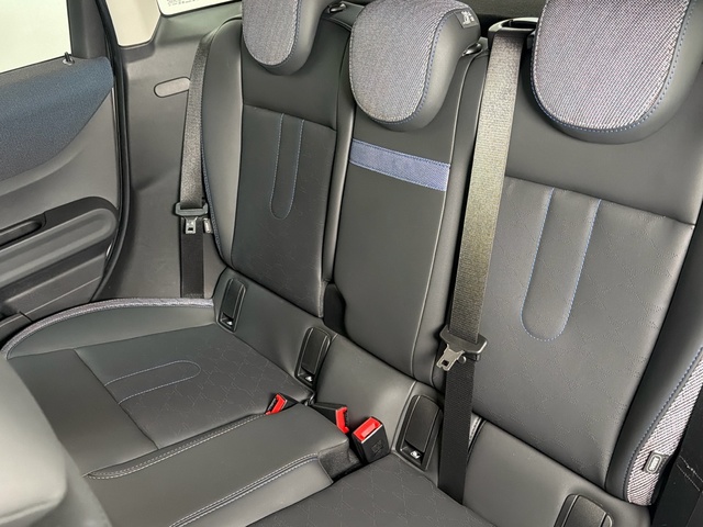 fotoG 8 del MINI MINI 5 Puertas Cooper C 115 kW (156 CV) 156cv Gasolina del 2025 en Asturias