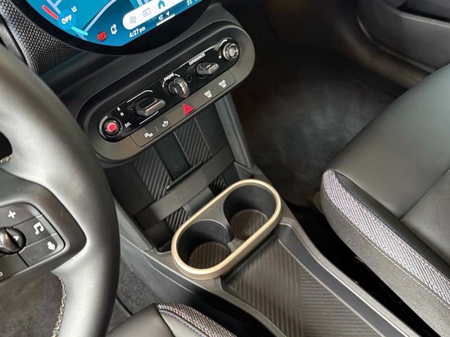 fotoG 16 del MINI MINI 5 Puertas Cooper C 115 kW (156 CV) 156cv Gasolina del 2025 en Asturias