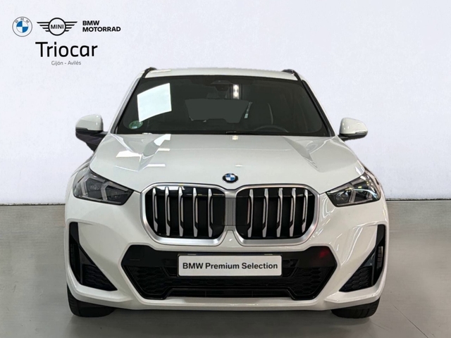 BMW X1 sDrive18d color Blanco. Año 2025. 110KW(150CV). Diésel. En concesionario Triocar Gijón (Bmw y Mini) de Asturias