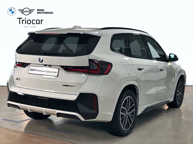 BMW X1 sDrive18d color Blanco. Año 2025. 110KW(150CV). Diésel. En concesionario Triocar Gijón (Bmw y Mini) de Asturias