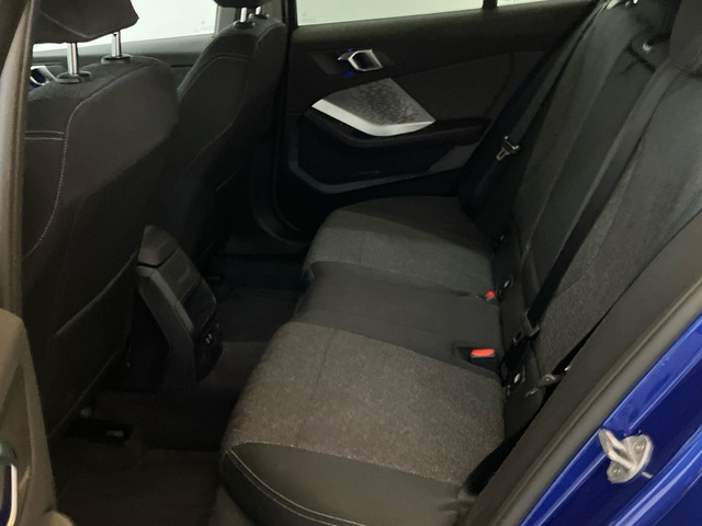 BMW Serie 1 120i color Azul. Año 2025. 125KW(170CV). Gasolina. En concesionario Proa Premium Palma de Illes Balears