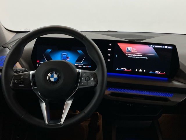 BMW Serie 1 120i color Azul. Año 2025. 125KW(170CV). Gasolina. En concesionario Proa Premium Palma de Illes Balears