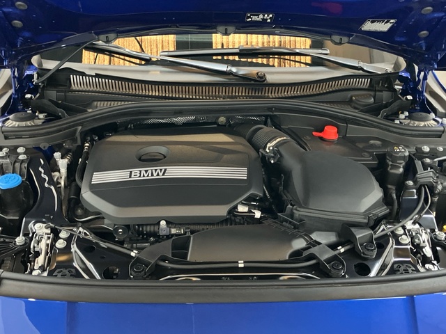 BMW Serie 1 120i color Azul. Año 2025. 125KW(170CV). Gasolina. En concesionario Proa Premium Palma de Illes Balears