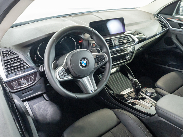 BMW X4 xDrive20i color Negro. Año 2019. 135KW(184CV). Gasolina. En concesionario Oliva Motor Girona de Girona