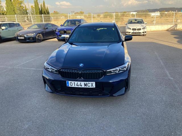 BMW Serie 3 330e Touring color Azul. Año 2022. 215KW(292CV). Híbrido Electro/Gasolina. En concesionario BYmyCAR Madrid - Alcalá de Madrid