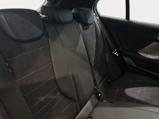 BMW Serie 1 120d color Azul. Año 2025. 120KW(163CV). Diésel. En concesionario Movitransa Cars Huelva de Huelva