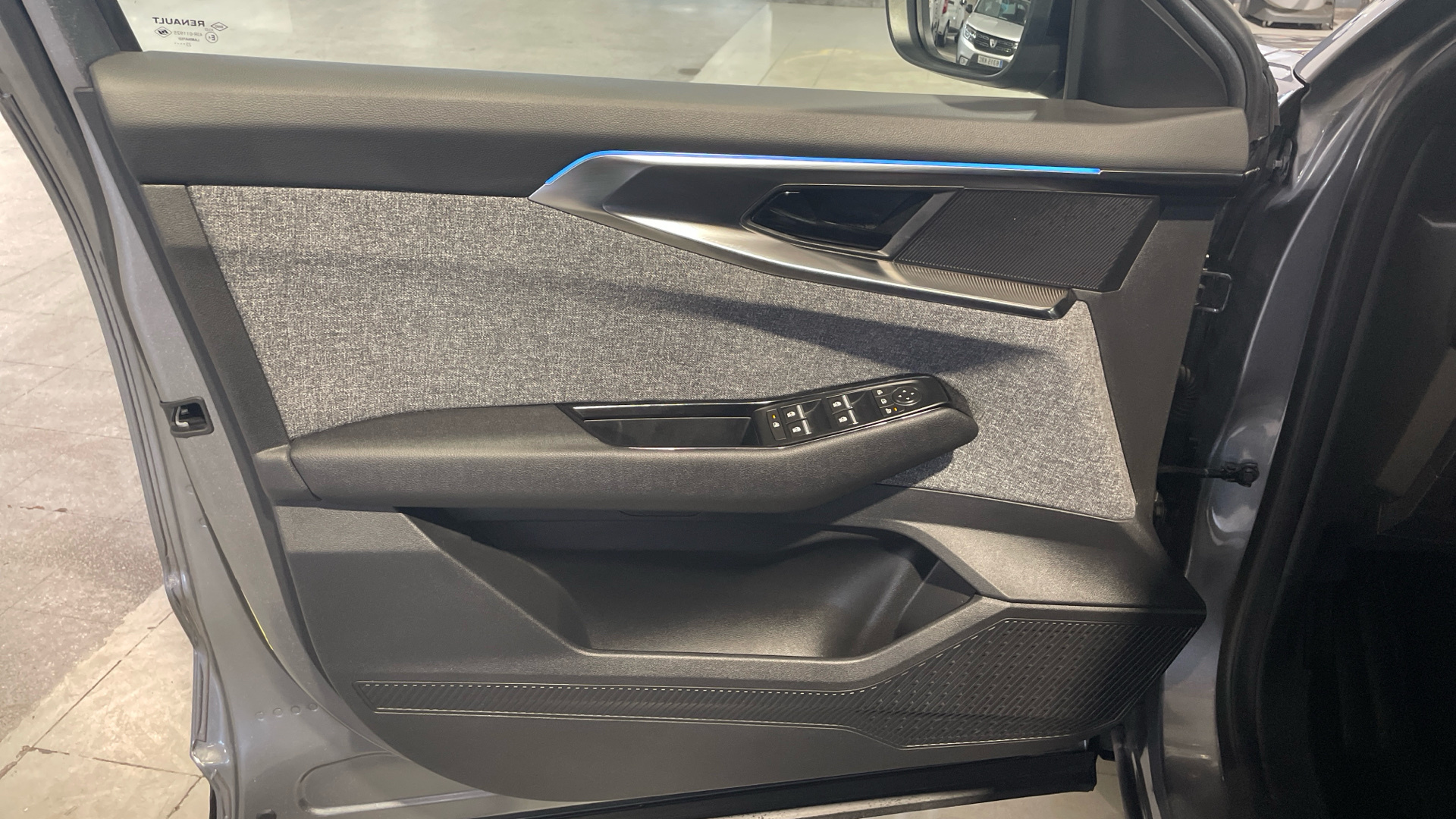 Renault Espace E-Tech 200 - 9