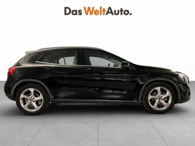 Mercedes-Benz GLA 180 90 kW (122 CV)