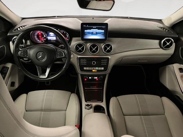 Mercedes-Benz GLA 180 90 kW (122 CV)