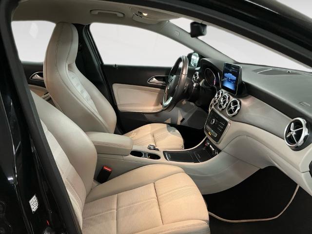Mercedes-Benz GLA 180 90 kW (122 CV)