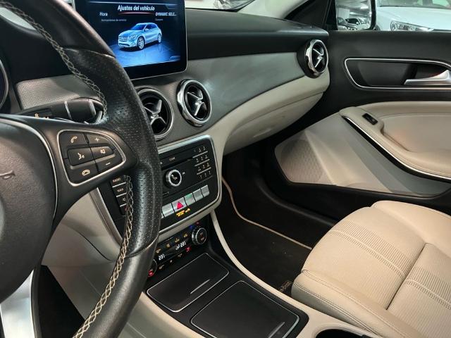 Mercedes-Benz GLA 180 90 kW (122 CV)