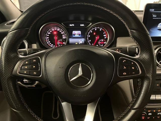 Mercedes-Benz GLA 180 90 kW (122 CV)