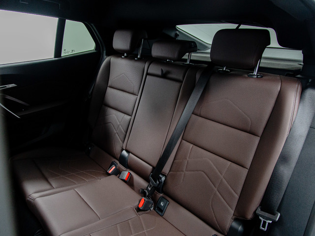 BMW X2 sDrive18d color Blanco. Año 2025. 110KW(150CV). Diésel. En concesionario Móvil Begar Alicante de Alicante