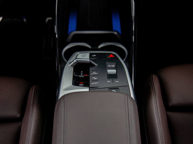 BMW X2 sDrive18d color Blanco. Año 2025. 110KW(150CV). Diésel. En concesionario Móvil Begar Alicante de Alicante