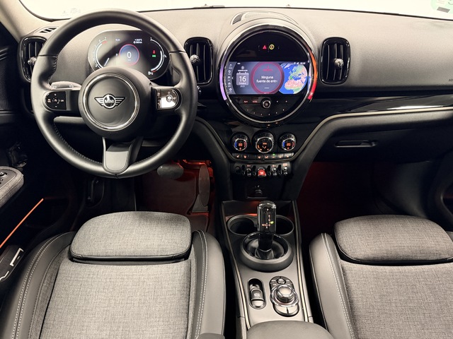 fotoG 6 del MINI MINI Countryman Cooper 100 kW (136 CV) 136cv Gasolina del 2022 en Castellón