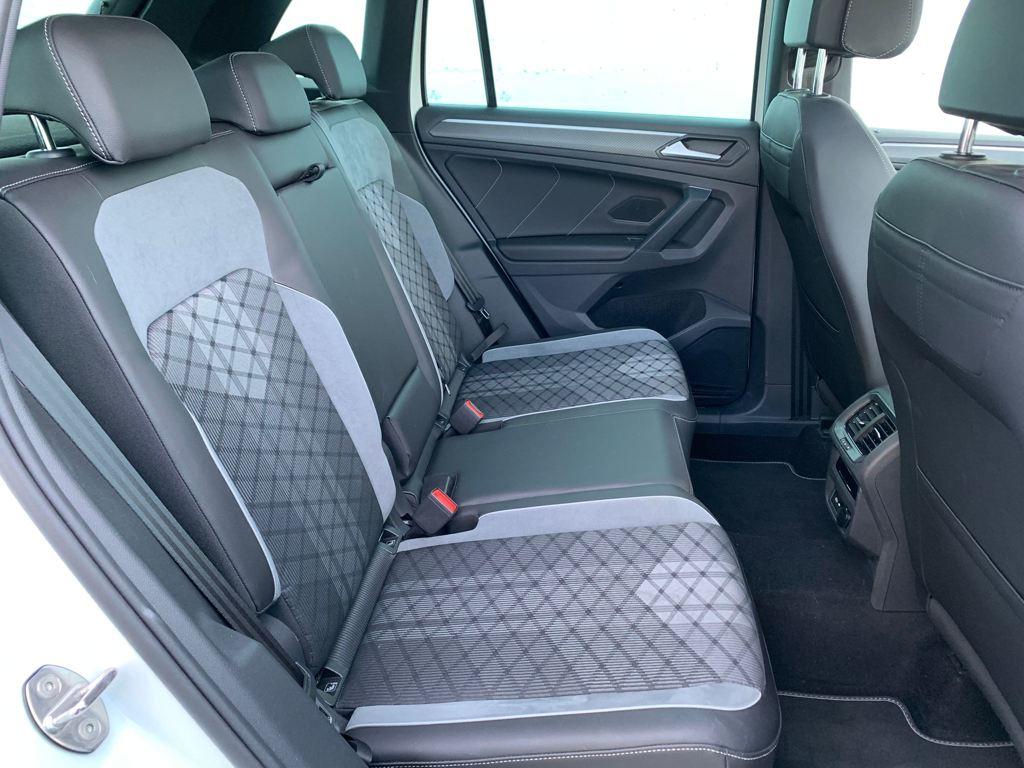 R-Line 1.4 TSI eHybrid 180 kW (245 CV) DSG