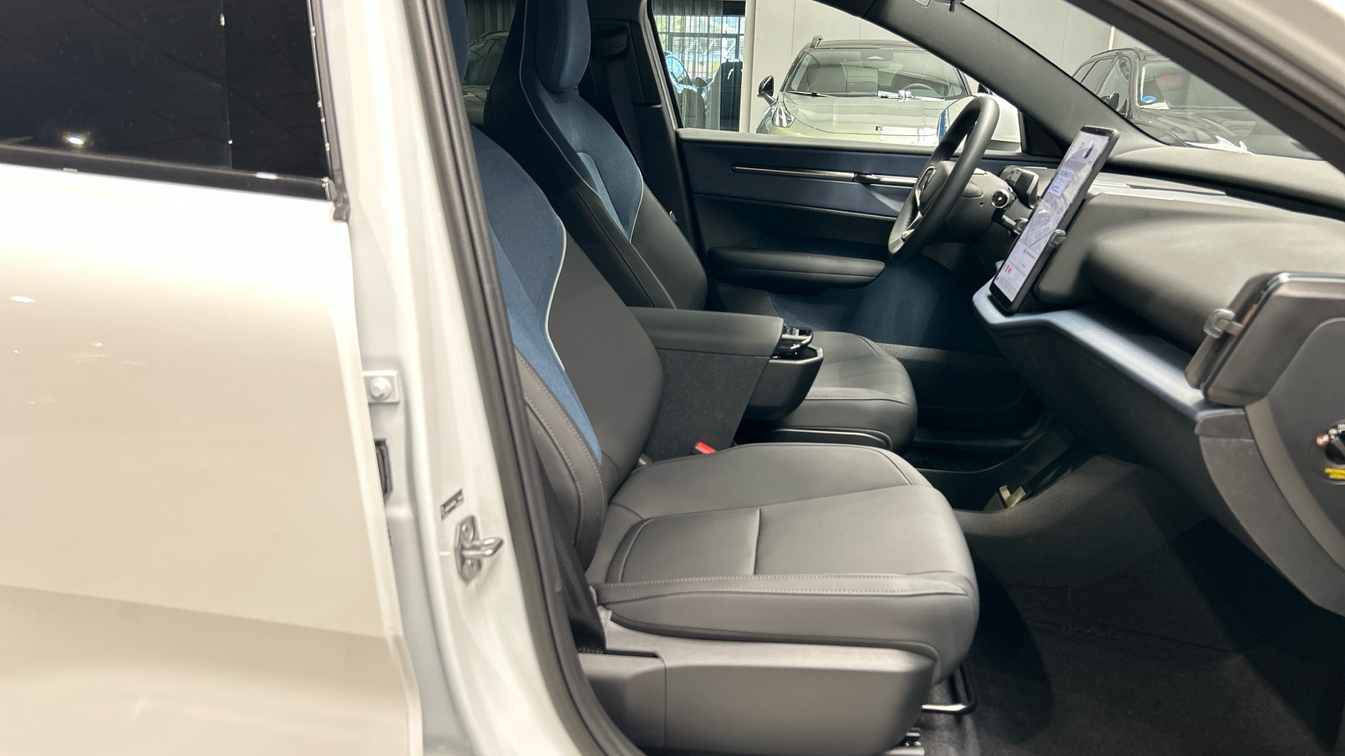 Volvo EX30 segunda mano 85422674 - 24