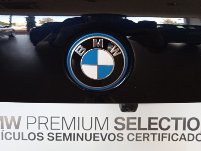 BMW X5 xDrive50e color Negro. Año 2024. 360KW(489CV). Híbrido Electro/Gasolina. En concesionario ALBAMOCION CIUDAD REAL  de Ciudad Real