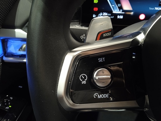 BMW Serie 7 750e color Gris. Año 2023. 360KW(489CV). Híbrido Electro/Gasolina. En concesionario ALBAMOCION CIUDAD REAL  de Ciudad Real