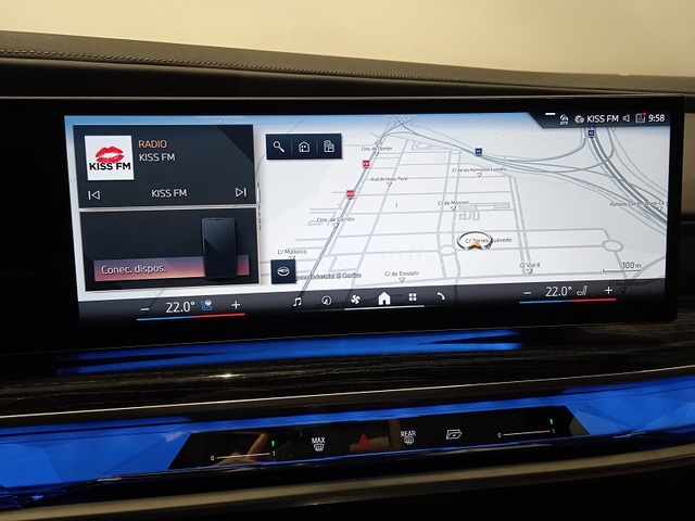 BMW Serie 7 750e color Gris. Año 2023. 360KW(489CV). Híbrido Electro/Gasolina. En concesionario ALBAMOCION CIUDAD REAL  de Ciudad Real