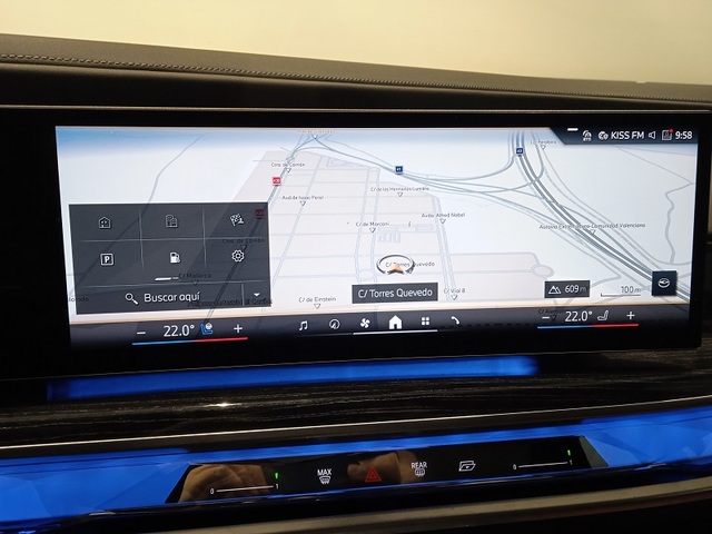 BMW Serie 7 750e color Gris. Año 2023. 360KW(489CV). Híbrido Electro/Gasolina. En concesionario ALBAMOCION CIUDAD REAL  de Ciudad Real