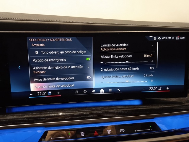 BMW Serie 7 750e color Gris. Año 2023. 360KW(489CV). Híbrido Electro/Gasolina. En concesionario ALBAMOCION CIUDAD REAL  de Ciudad Real