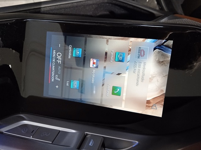 BMW Serie 7 750e color Gris. Año 2023. 360KW(489CV). Híbrido Electro/Gasolina. En concesionario ALBAMOCION CIUDAD REAL  de Ciudad Real