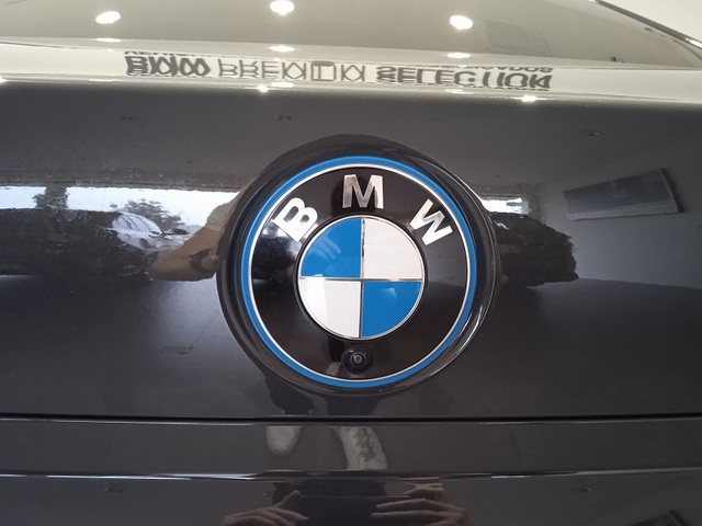 BMW Serie 7 750e color Gris. Año 2023. 360KW(489CV). Híbrido Electro/Gasolina. En concesionario ALBAMOCION CIUDAD REAL  de Ciudad Real