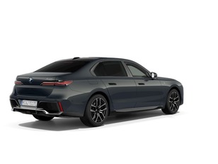 Fotos de BMW Serie 7 750e color Gris. Año 2023. 360KW(489CV). Híbrido Electro/Gasolina. En concesionario ALBAMOCION CIUDAD REAL  de Ciudad Real
