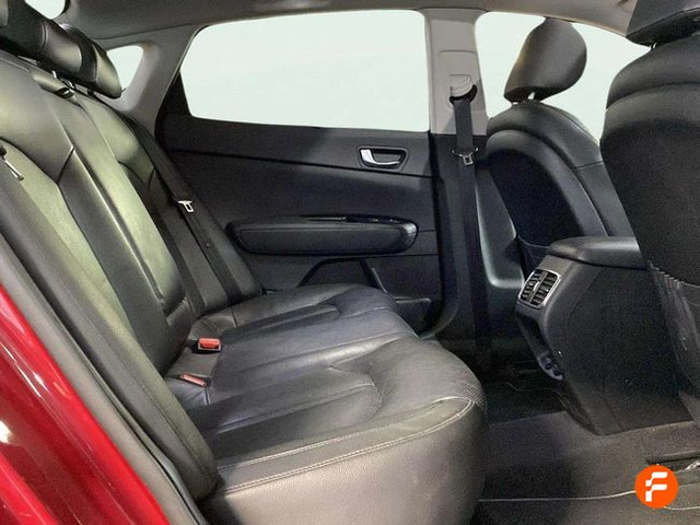 Foto 15 Kia Optima 2.0 GDi Híbrido Enchufable 151 kW (205 CV)